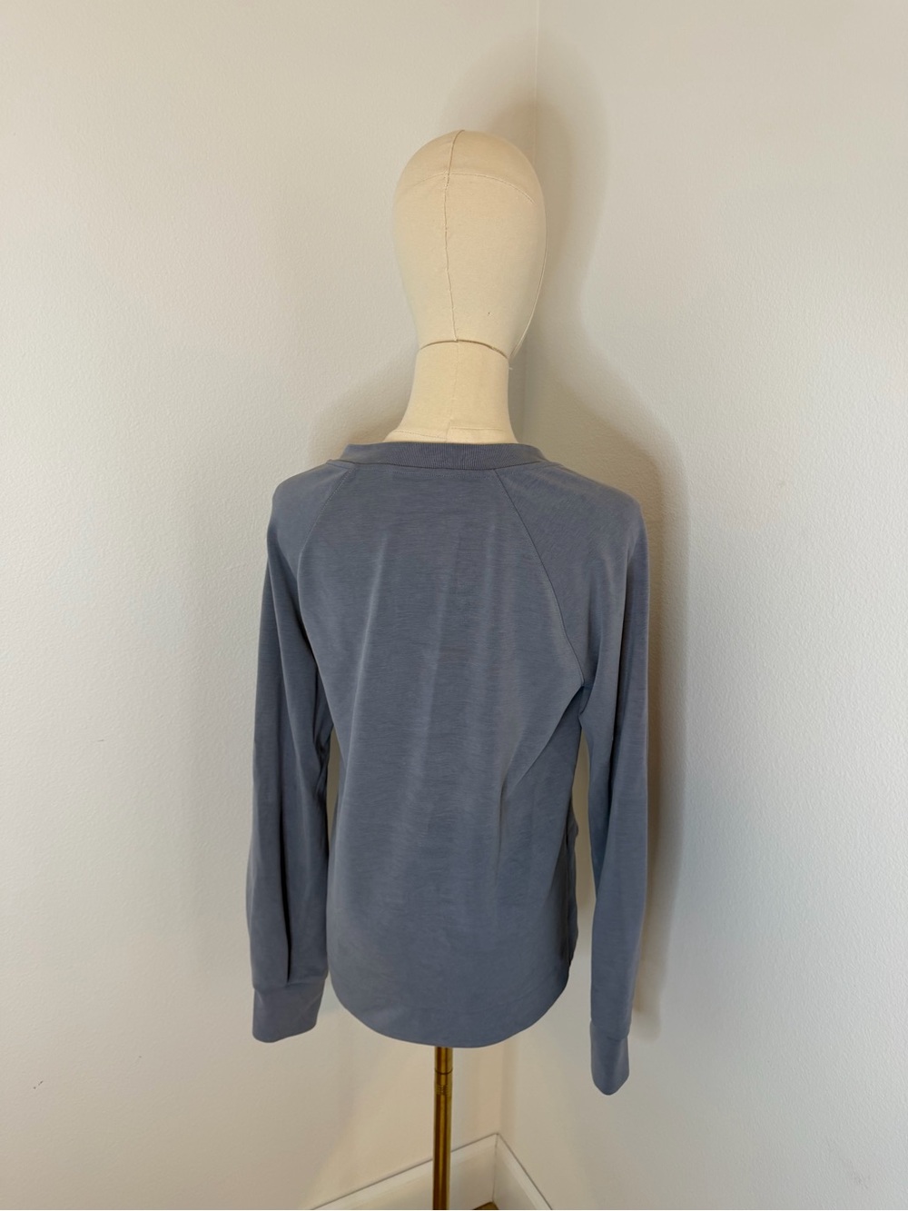 Athleta Slate Blue Crewneck Pullover Sweatshirt Size XS - Picture 4 of 4